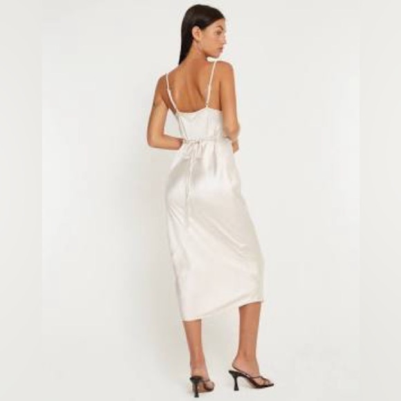 Motel Rocks Palasha Dress in Satin Ivory size Small NWT - Picture 2 of 10